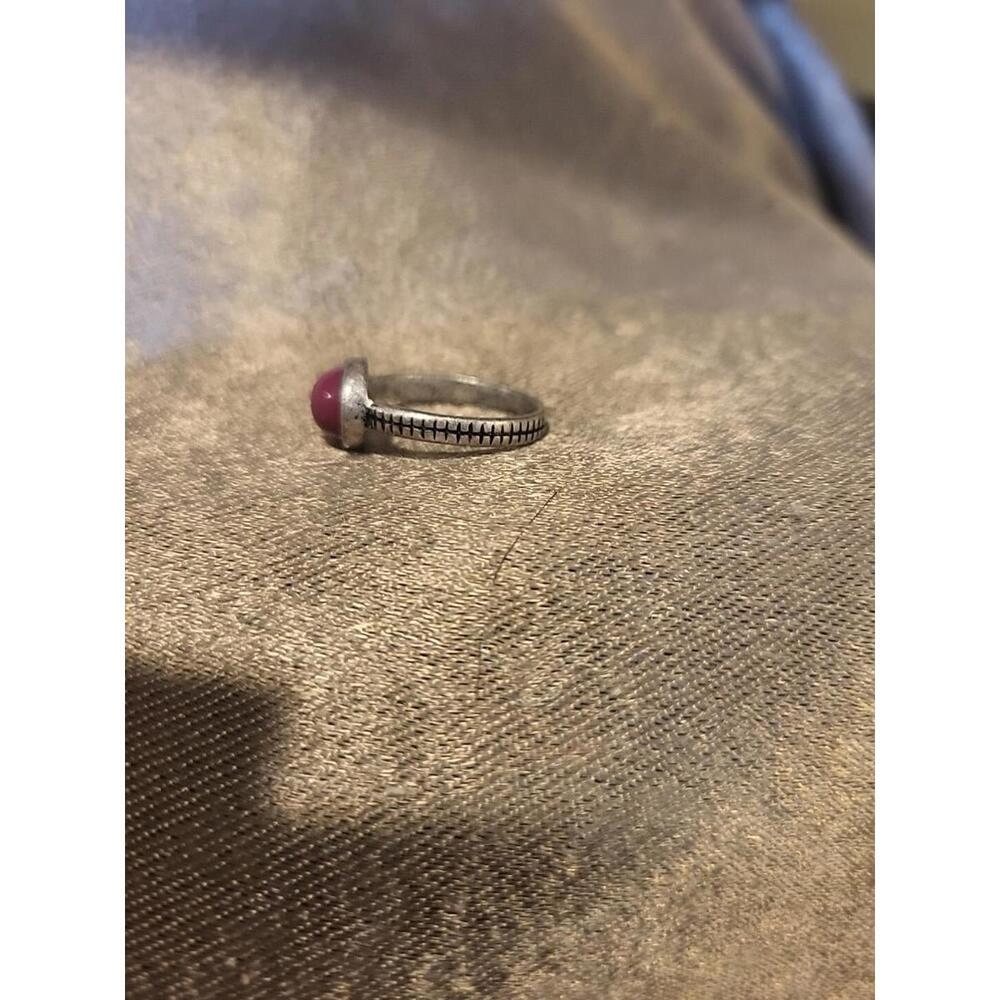 Vintage Silver Fashion Ring With Oval Gorgeous Pink Stone Size 6